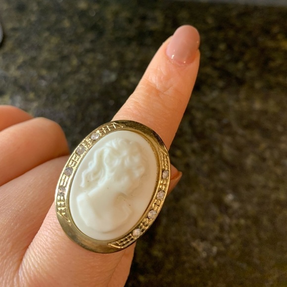 Jewelry - Vintage style ring
